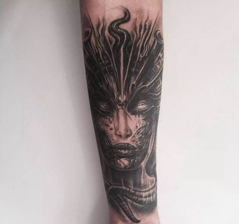 恢复的作品纹身图片_欧美写实肖像原创人物成品手臂纹身图案