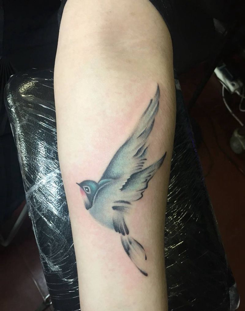 小燕子纹身图片_手稿插画腹部腰部脚部欧美清新写实情侣字符纹身图案