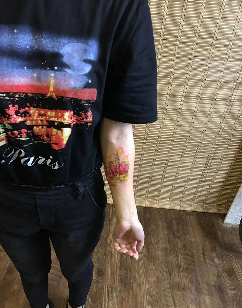 水彩皇冠纹身图片_