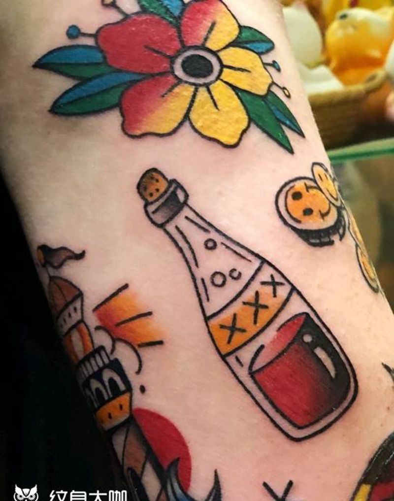 酒瓶纹身图片_手臂Old School纹身图案