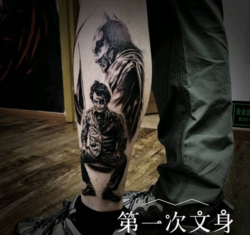 dc纹身图片_腿部欧美写实纹身图案