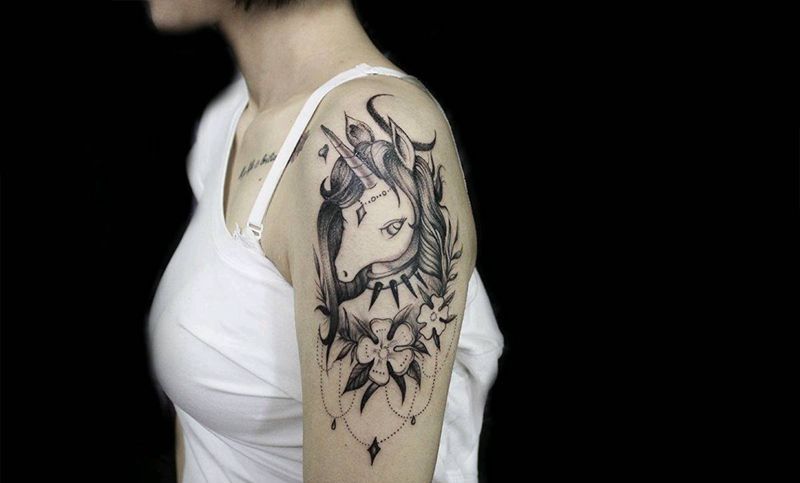 独角兽纹身图片_手臂小清新纹身图案