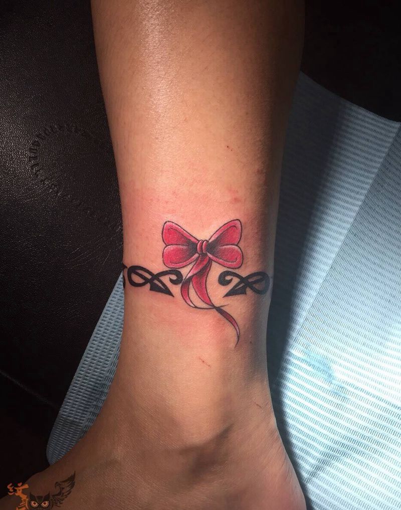 蝴蝶结 小图腾纹身图片_肖像传统欧美清新写实字符静物脚部腿部手部纹身图案