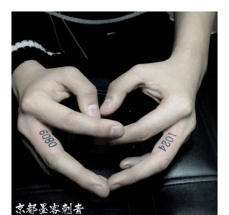 京都墨客刺青纹身图片_原创成品手部欧美清新传统写实字符几何情侣纹身图案