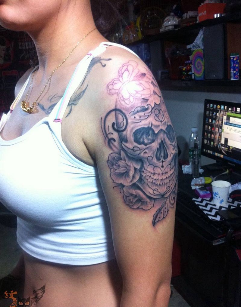 骷髅纹身图片_肖像写实清新欧美习俗传统人物鬼神宗教肩部纹身图案