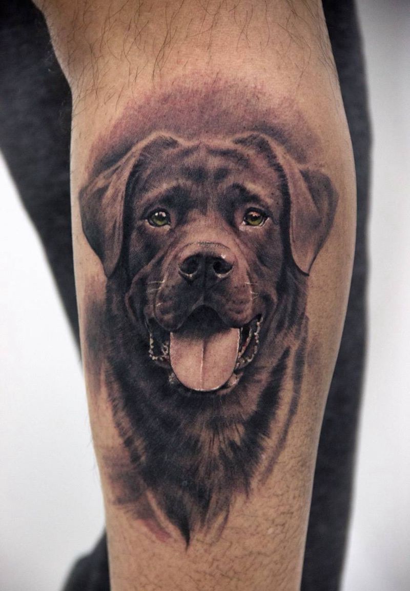 狗狗纹身图片_欧美腿部成品写实肖像动物原创纹身图案