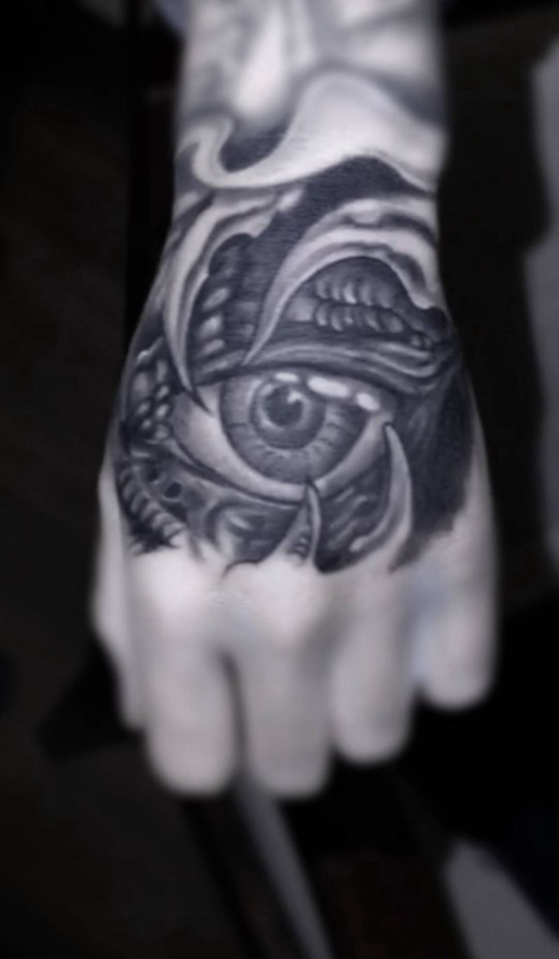 眼睛纹身图片_