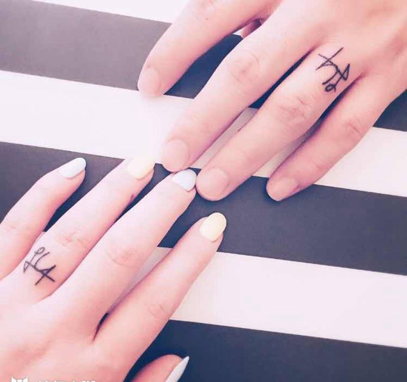 京都墨客刺青--娟姐纹身图片_原创成品清新情侣字母纹身图案