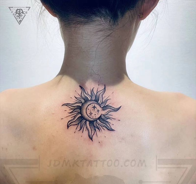 纹身/刺青/日月纹身图片_背部New School图腾日月纹身图案