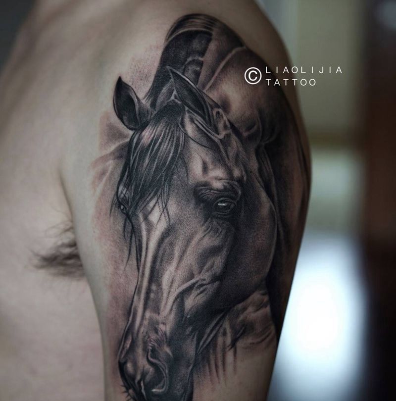 马纹身图片_成品写实手臂原创纹身图案