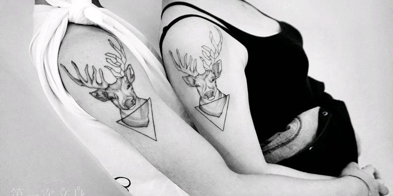 情侣鹿纹身图片_手臂欧美清新几何图腾情侣原创鹿成品纹身图案