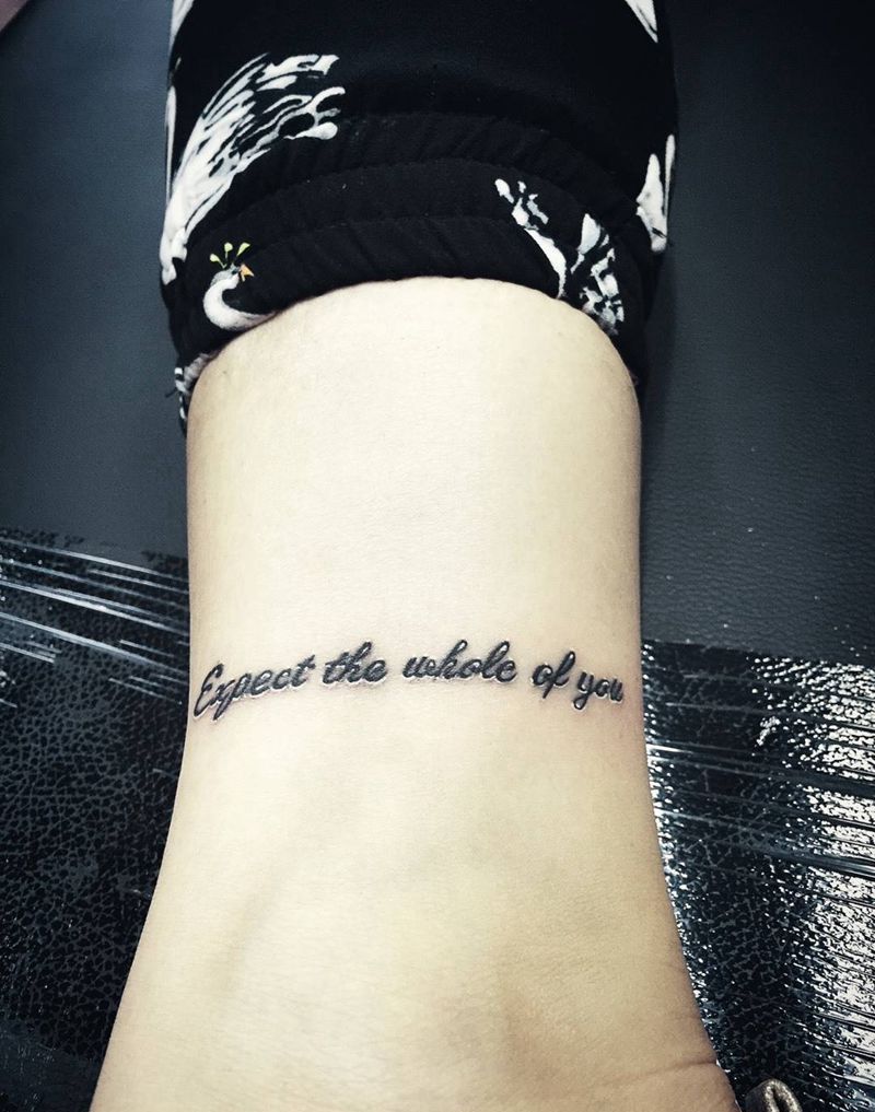 小字母一枚纹身图片_