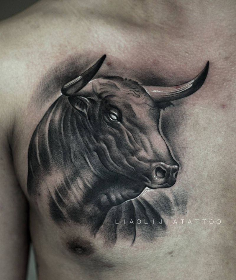 公牛纹身图片_成品胸部写实欧美原创动物纹身图案