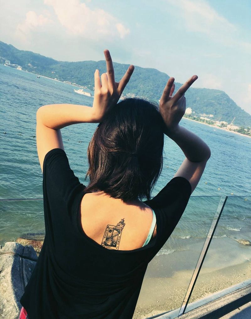 京都墨客刺青-娟姐纹身图片_成品手稿颈部清新写实动物原创纹身图案