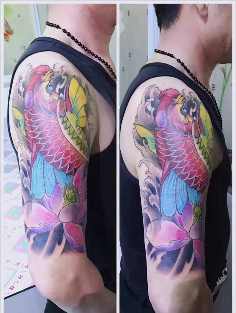 大臂招财锦鲤纹身图片_