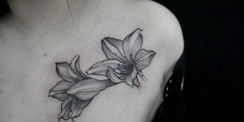 玉兰纹身图片_胸部背部手臂腿部欧美植物花成品纹身图案
