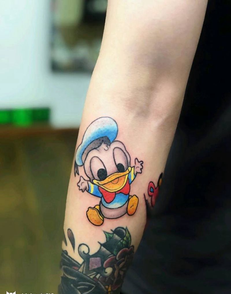 唐老鸭纹身图片_手臂New School纹身图案