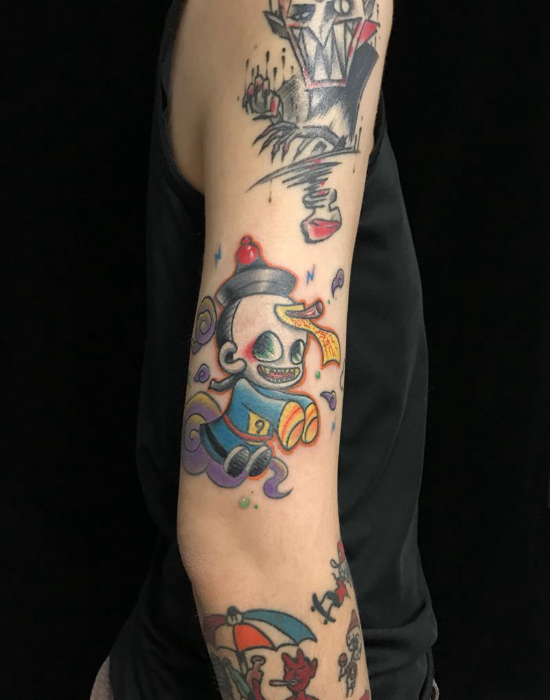 小僵尸纹身图片_手部腰部欧美写实New School纹身图案