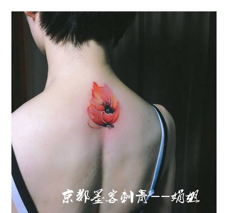 京都墨客刺青纹身图片_植物成品颈部清新纹身图案