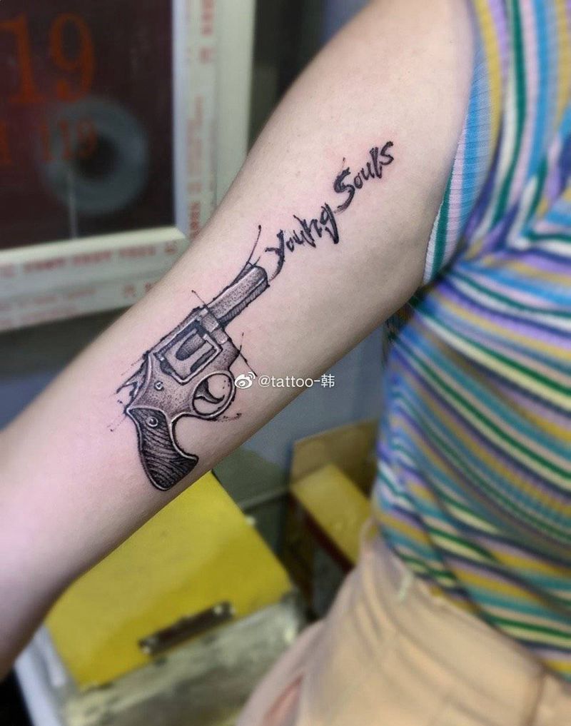 枪纹身图片_
