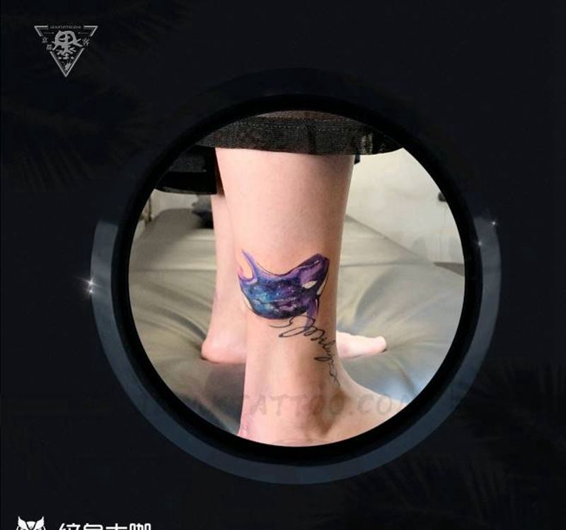 纹身/刺青/纹身遮盖/鲸鱼纹身图片_腿部水彩纹身图案