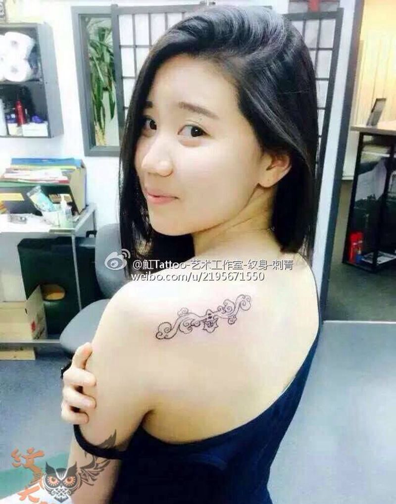 祥云蝙蝠纹身图片_