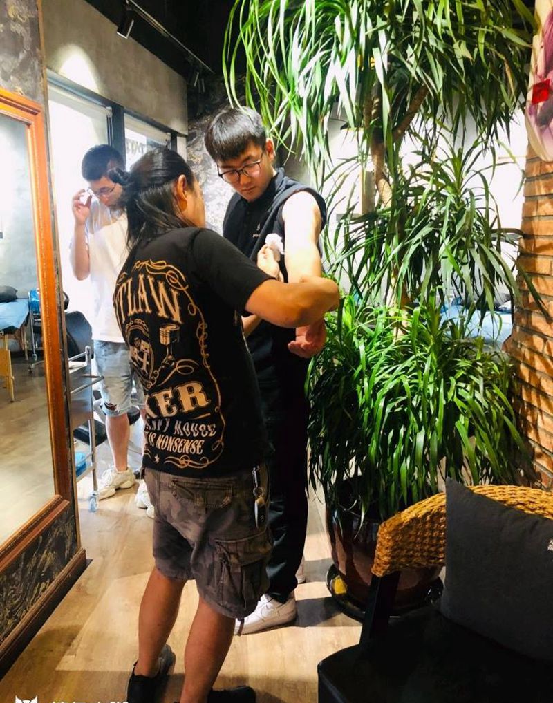 北京纹身/刺青纹身图片_手臂新传统花体字纹身图案