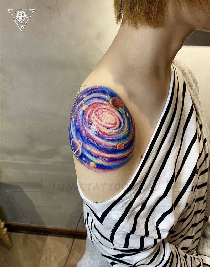纹身/刺青/宇宙纹身/星球纹身纹身图片_肩部手臂水彩New School宇宙星球纹身图案