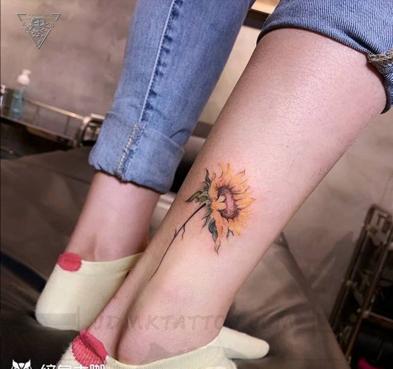 纹身/刺青/向日葵纹身图片_腿部手部水彩New School纹身图案