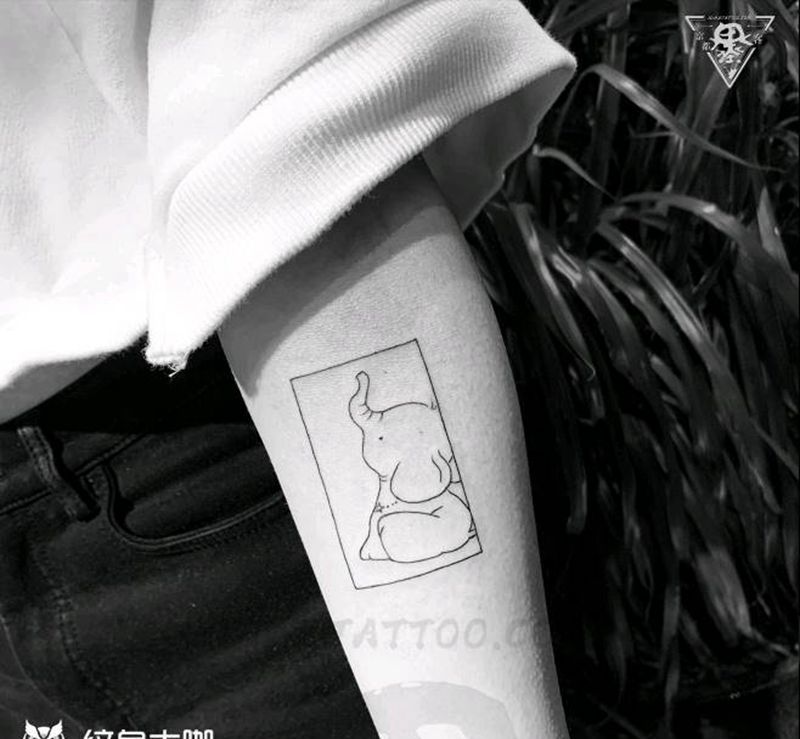 纹身/刺青纹身图片_手臂点刺几何小清新 小象纹身图案