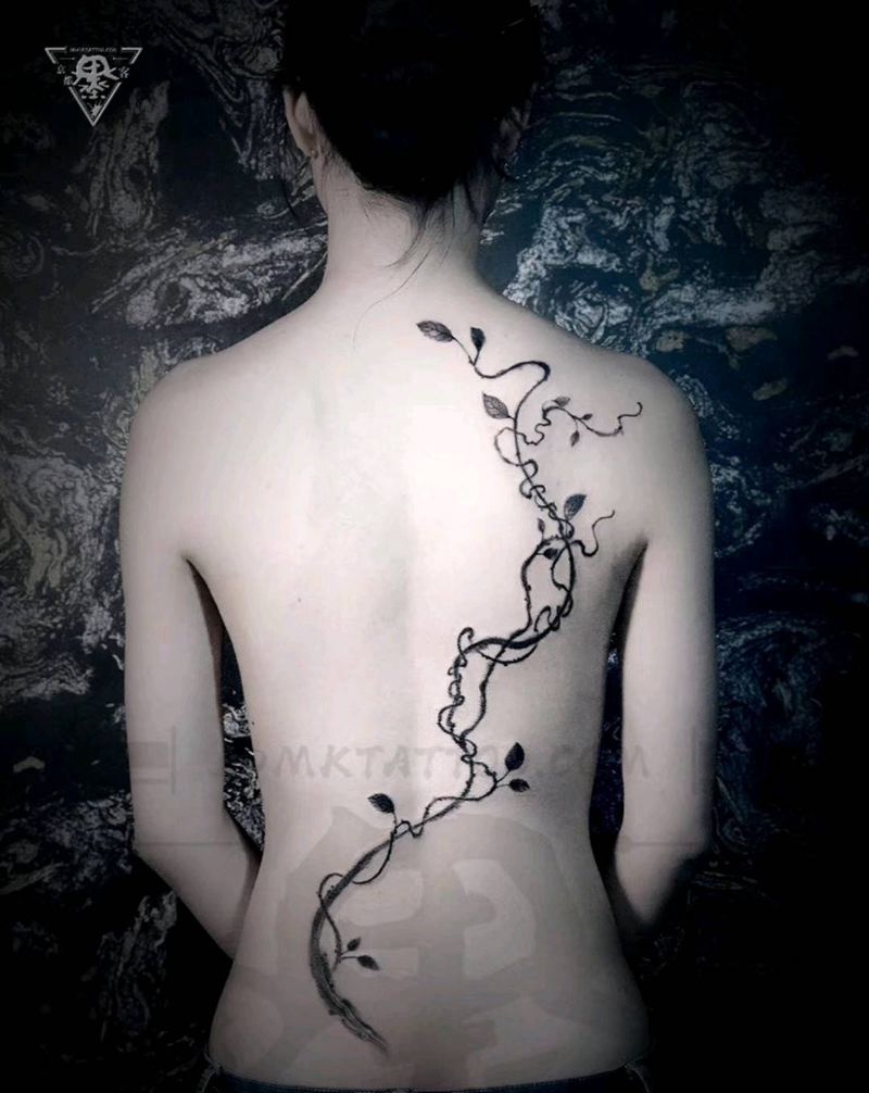 纹身/刺青纹身图片_背部腿部水墨纹身图案