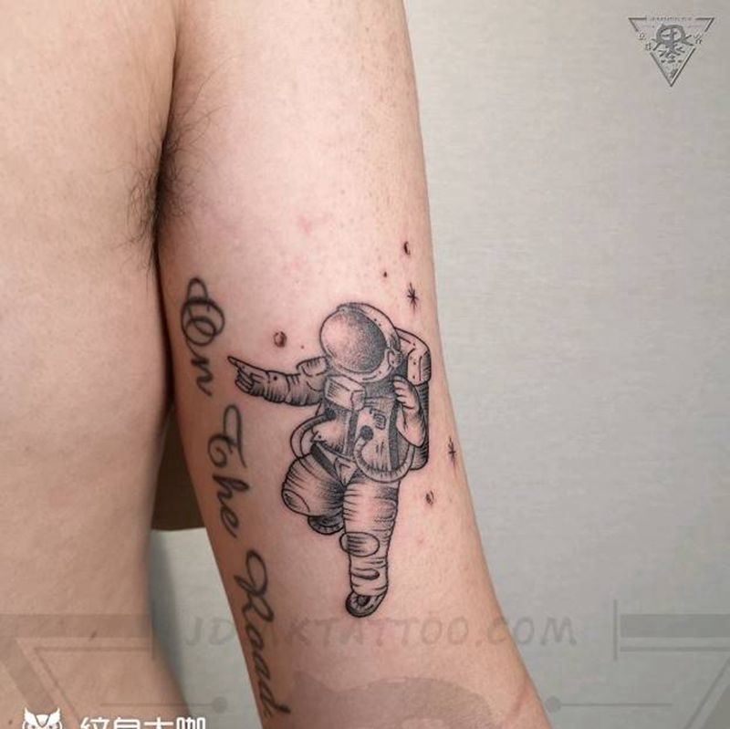 纹身/刺青/宇航员纹身纹身图片_手臂宇航员纹身图案