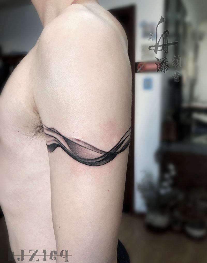 雾纹身图片_手臂纹身图案