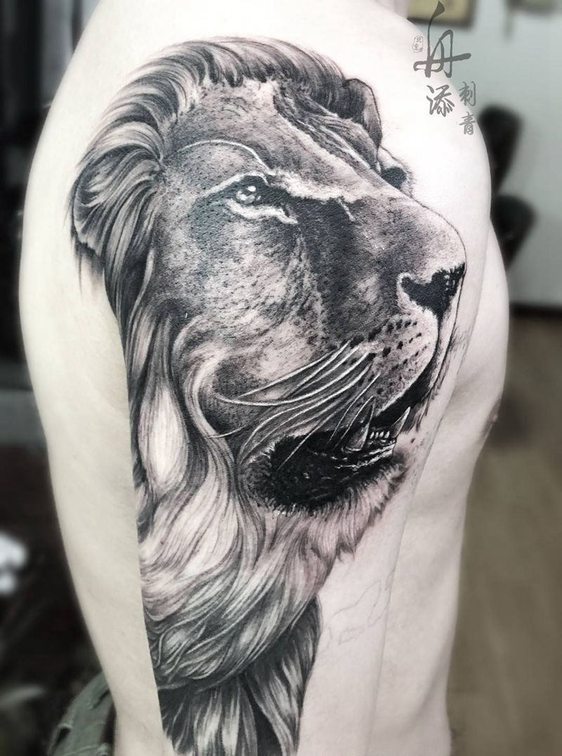 大臂狮子纹身图片_手臂写实欧美动物狮子纹身图案