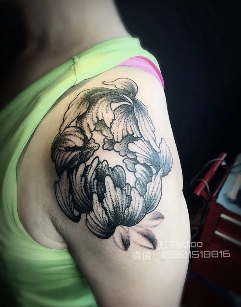 肩头花纹身图片_成品肩部清新欧美静物纹身图案