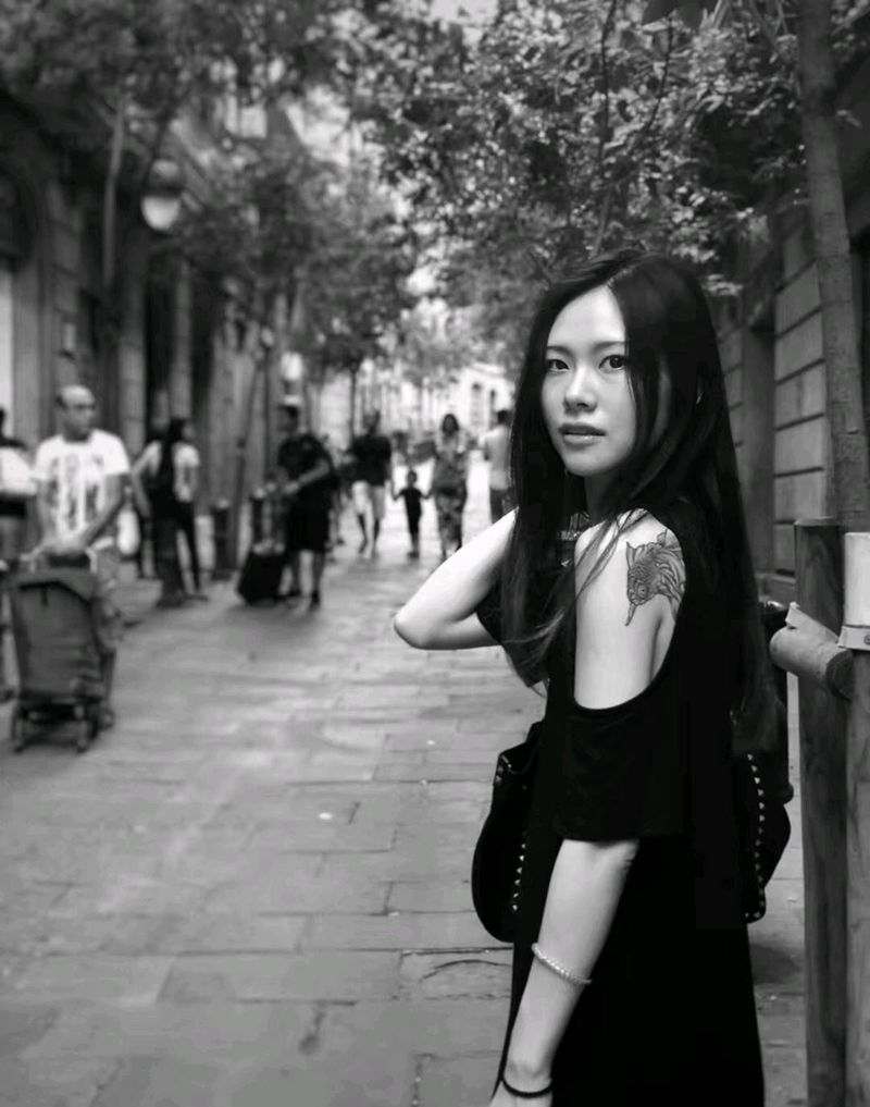 纹身/刺青/金鱼纹身图片_背部水墨水彩纹身图案