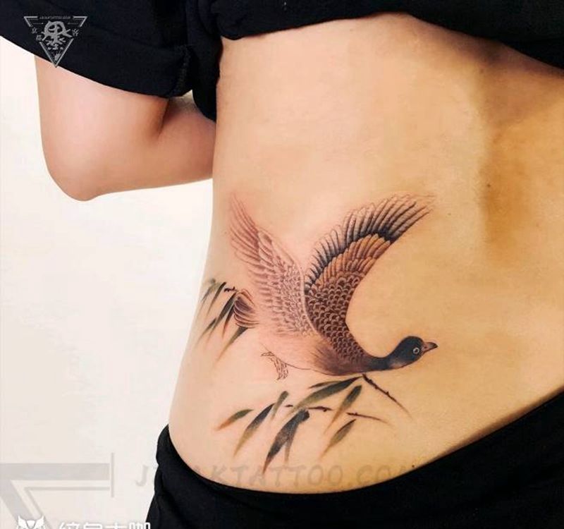 纹身/刺青/小清新/水彩纹身图片_腰部手臂水彩新传统纹身图案