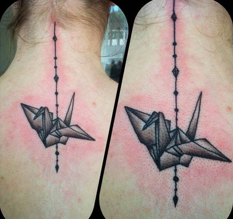 千纸鹤纹身图片_成品颈部欧美清新动物贴纸原创情侣背部纹身图案