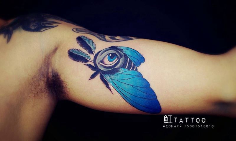 飞蛾纹身图片_成品手臂欧美清新写实原创动物静物纹身图案