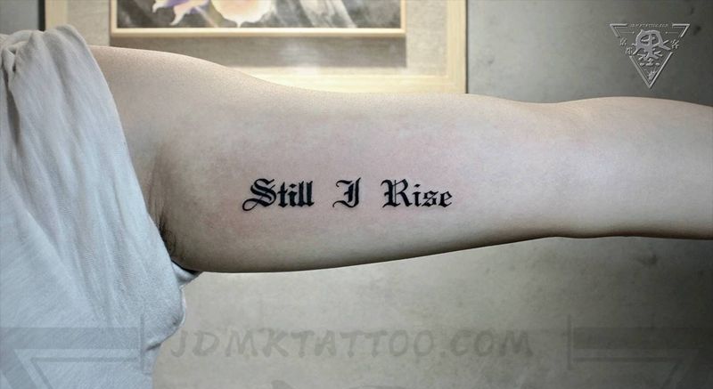 北京纹身/望京纹身/字母刺青纹身图片_手臂花体字水墨纹身图案