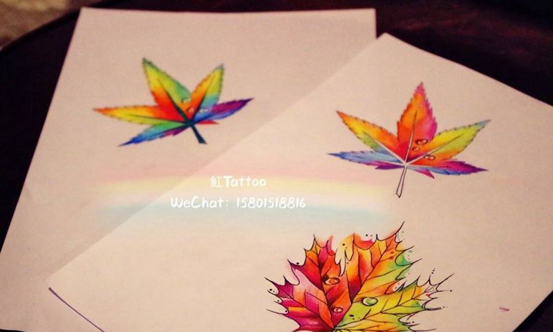 原创设计【彩色枫叶】纹身图片_手稿清新原创植物纹身图案
