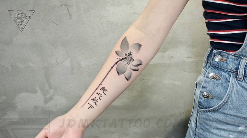 北京纹身/望京纹身/荷花纹身图片_手臂水墨中国风纹身图案