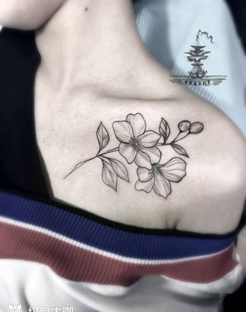 花纹身图片_肩部胸部欧美植物成品纹身图案