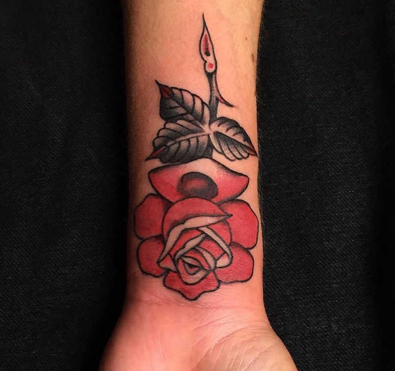 玫瑰花 最朴实的爱纹身图片_成品手臂腿部欧美清新植物情侣纹身图案