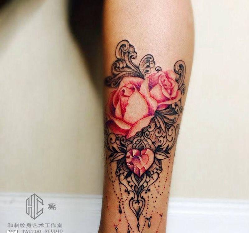 花纹身图片_成品腿部脚部欧美植物花纹身图案