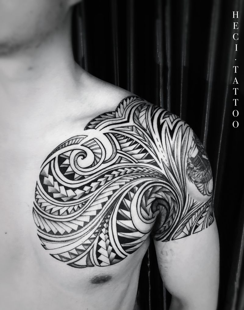 图腾半甲纹身图片_手臂肩部图腾纹身图案