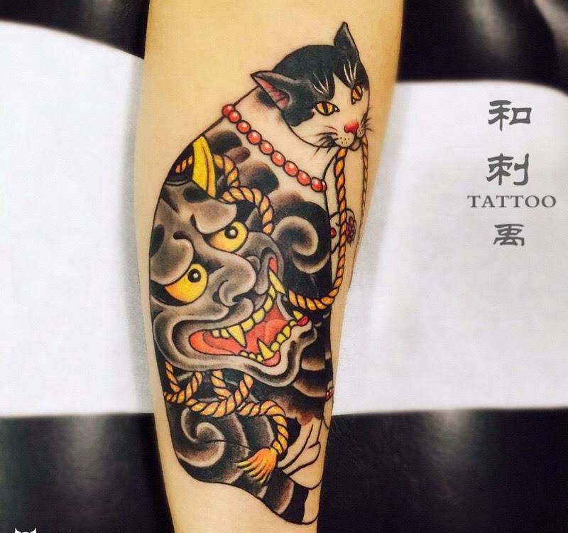 刺青猫纹身图片_成品手臂传统猫纹身图案