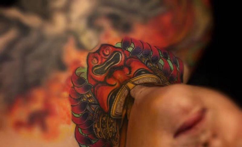 武士纹身纹身图片_成品颈部传统人物自由刺青纹身图案