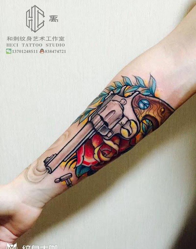 枪花纹身图片_成品手臂欧美植物枪纹身图案