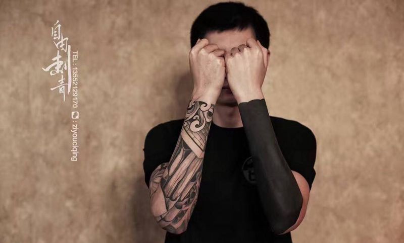 自由女神花臂配黑臂纹身图片_成品手臂欧美人物自由刺青纹身图案